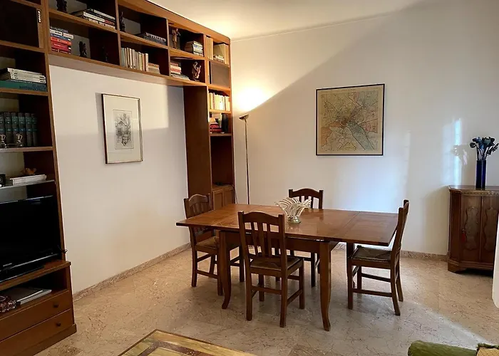 Desy Vatican House Apartment